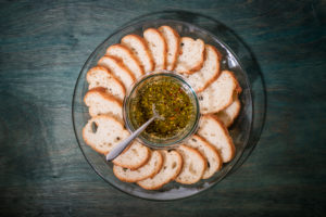italian-garlic-herb-bread-dip-Carley-Papi
